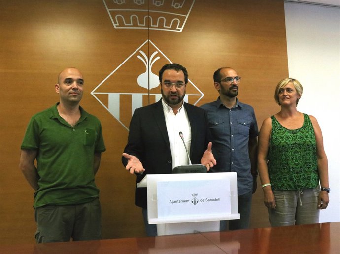 L'alcalde de Sabadell Juli Fernandez i el futur alcalde, Maties Serracant