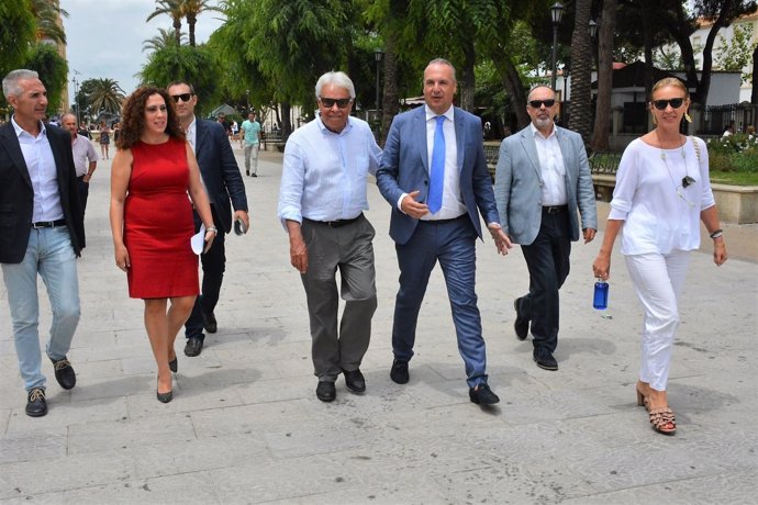 Felipe González en San Roque por los cursos de verano de la Universidad de Cádiz