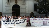 Granada recuerda con concentraciones silenciosas a la mujer asesinada a manos de su marido en Huéscar