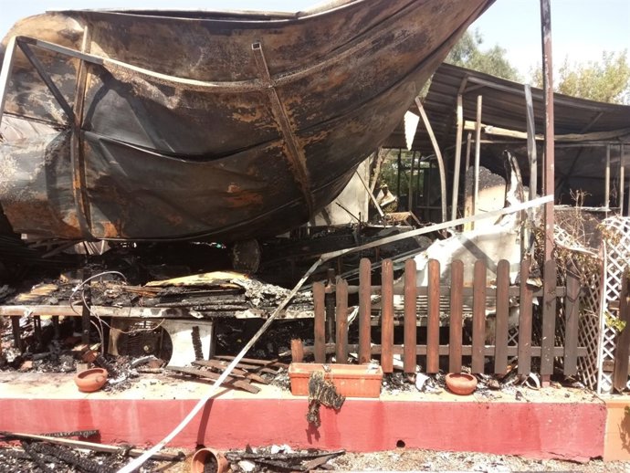 Incendio en el camping de El Puig