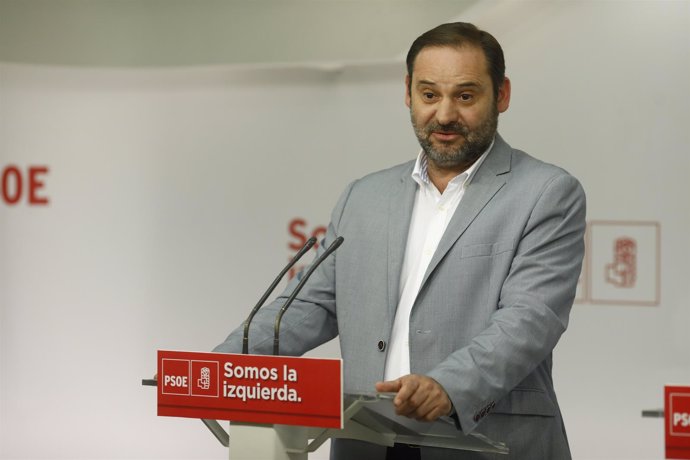 José Luis Ábalos en rueda de prensa en Ferraz