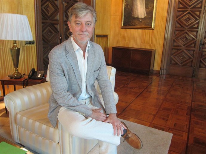 El alcalde de Zaragoza, Pedro Santisteve                               