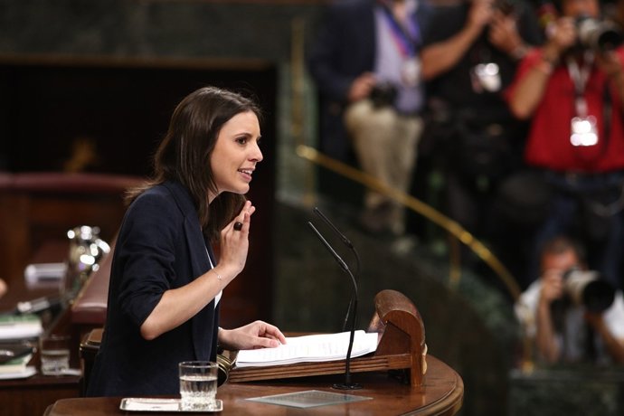 Irene Montero en el debat de la moció de censura contra Rajoy