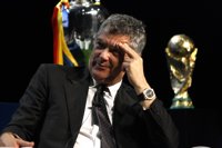 Villar, tres décadas con mano de hierro al frente del fútbol español