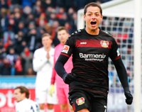 El Bayer Leverkusen escucha ofertas para vender a 'Chicharito' Hernández