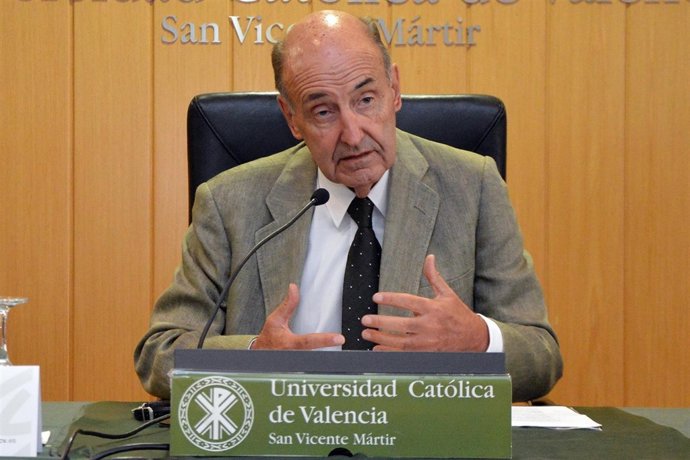 Miquel Roca en la UCV