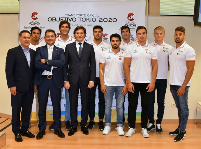 Lete arropa al equipo español de piragüismo