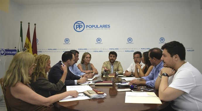 Reunión del Grupo popular.