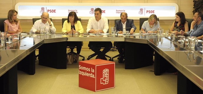 Reunión De PSOE Y CEPES