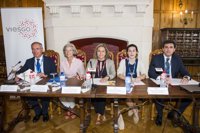 Antoñanzas señala a las renovables y la digitalización como "la clave para un futuro sostenible"