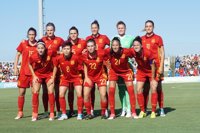España abre contra Portugal en la tercera Eurocopa de su historia