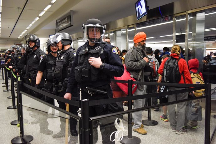 Extranjeros en el aeropuerto de San Francisco