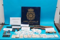 Tres detenidos de un grupo criminal que distribuía cocaína a domicilio desde un chalé de Fuengirola