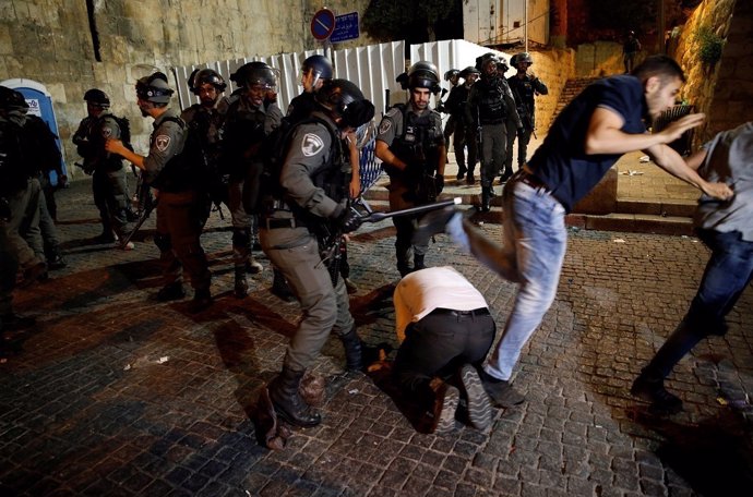 Policía d'Israel dispersa a palestinos cerca de la Esplanada de les Mezquites