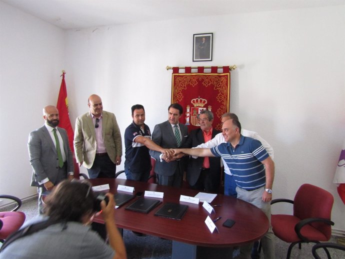 Salamanca.- Firma de convenios con los cuatro ayuntamientos                    