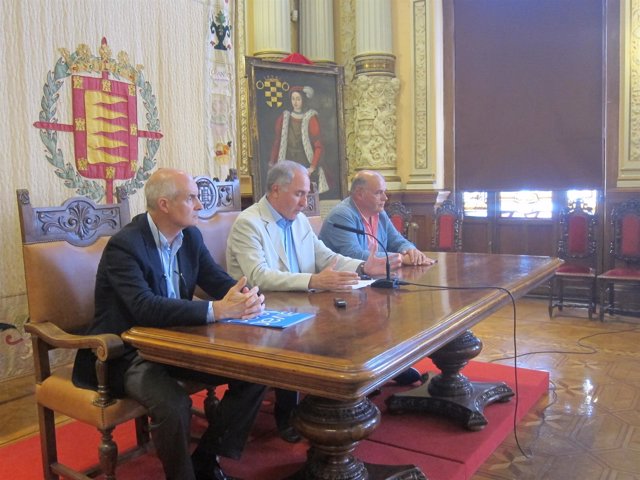 Valladolid. Reunión de la comisión de seguimiento del comercio minorista