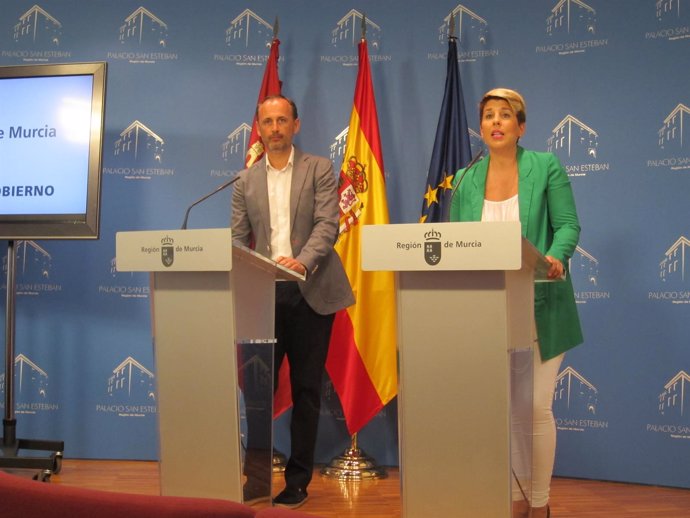 Noelia Arroyo y Javier Celdrán en rueda de prensa                    