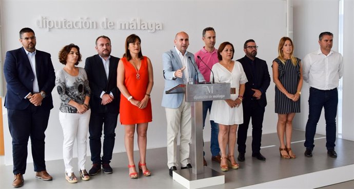 Conejo con su grupo en la diputación balance mandato PSOE málaga