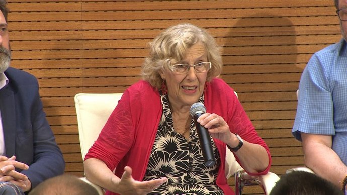 Carmena quiere evitar "el sufrimiento absurdo" en CIE
