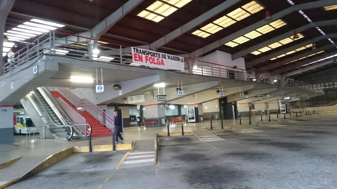 La estación de autobuses de Santiago, durante la huelga