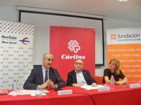 Las Fundaciones CAI e Ibercaja destinan 100.000 euros al programa 'Sumando Empleo' de Cáritas