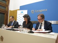 Ayuntamiento y Obra Social 'la Caixa' renuevan su colaboración contra la pobreza infantil