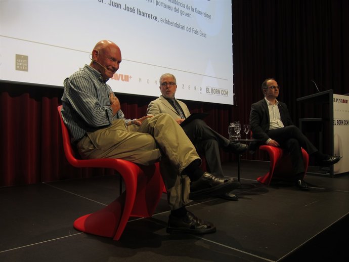 L'exlehendkari J.J.Ibarretxe, el periodista X.Xirgo i el ptavoz J.Turull       