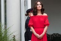 Kate Middleton se compra la ropa y los zapatos por partida doble