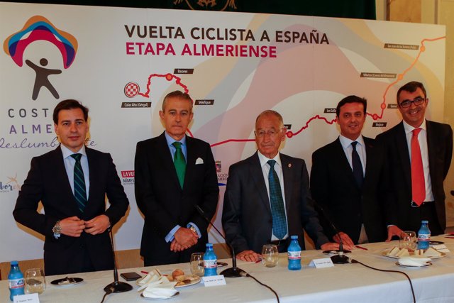 Desayuno informativo para presentar la etapa almeriense de la Vuelta España