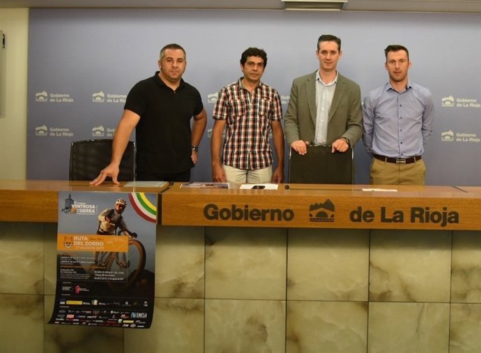 Participantes en la presentación de la prueba