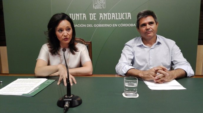 Crespín y Pérez Requena en la rueda de prensa