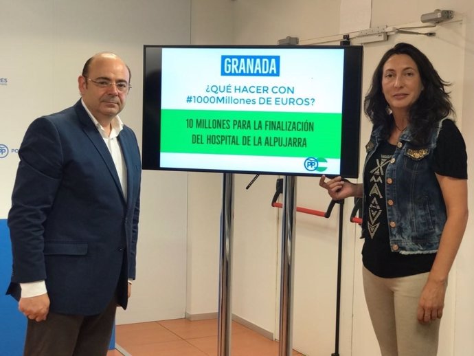 Sebastián Pérez y Loles López en rueda de prensa en Granada