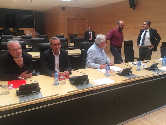 Valladolid.- Momentos previos a la reunión de la Comisión