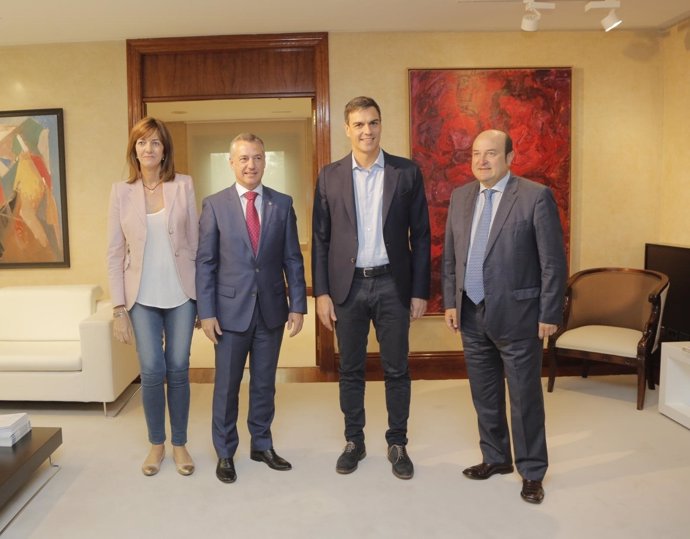 Pedro Sánchez, Iñigo Urkullu, Andoni Ortuzar e Idoia Mendia