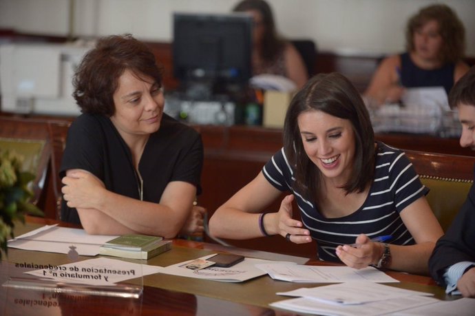 Irene Montero y Gloria Elizo, de Podemos