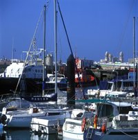 Junta celebra el Tricentenario con atraques gratuitos en Puerto América en Cádiz los fines de semana hasta octubre