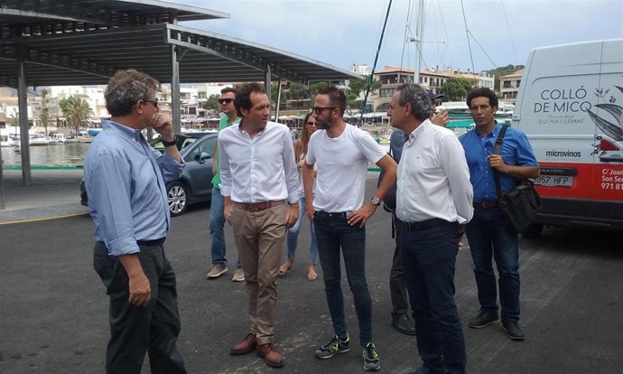 Pons visita el dique