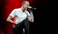 Hallan muerto a Chester  Bennington, líder de Linkin Park,  a los 41 años