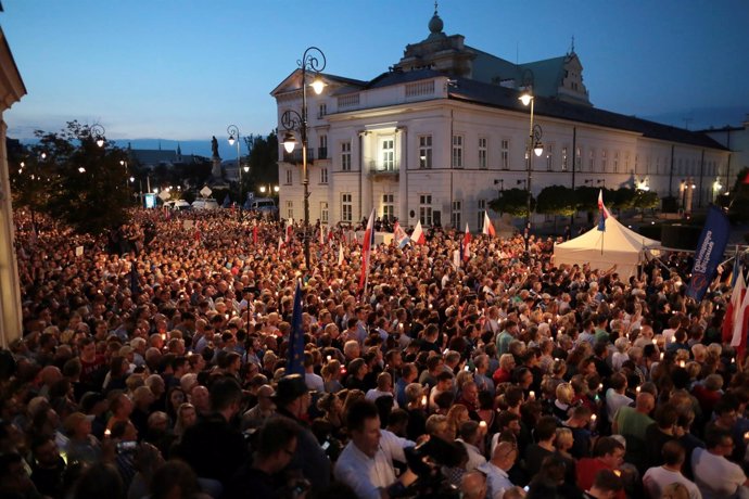 Manifestación contra el proyecto de reforma judicial en Polonia