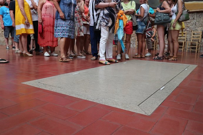 La normalitat torna a la tomba de Salvador Dalí  
