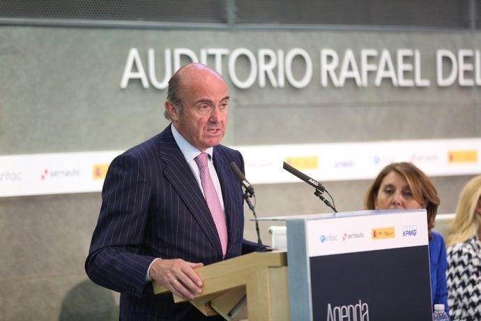 Luis de Guindos en una presentación