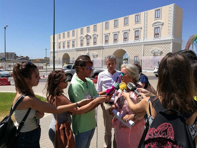 Teresa Porras real de la feria Cortijo de Torres portada Aduana 2017 novedad