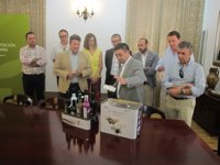 Los aceites 'Jaén Selección' se promocionarán en todas las etapas de la Vuelta Ciclista a España