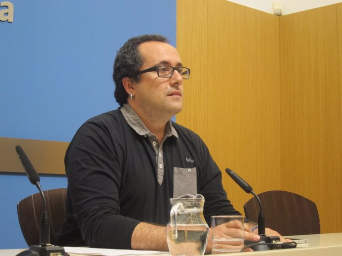 El consejero municipal de Servicios y Personal de Zaragoza, Alberto Cubero.     