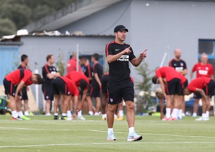 Diego Pablo Simeone en un entrenamiento del Atlético