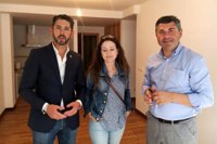 La Xunta adjudica en Porto do Son (La Coruña) una vivienda a una familia que había sido desahuciada