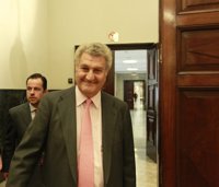 El retrato de Posada, que ha costado 66.000 euros, se colgará en septiembre en la Galería de Presidentes del Congreso