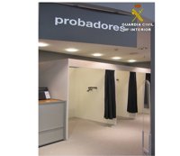 Detenido un hombre de 45 años por grabar a una menor de 14 en unos probadores