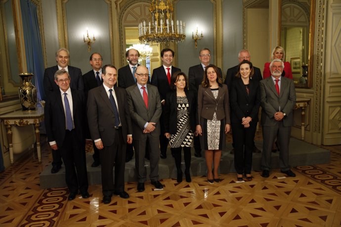 Santamaría presideix la constitució de la comissió sobre el finançament local