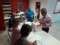 La participación en las primarias del PSOE de Canarias supera el 36% a las 13.00 horas